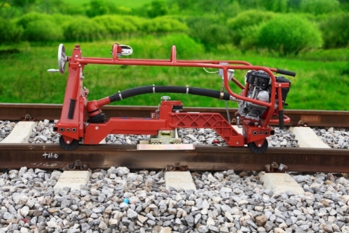 NMG-4.9型內(nèi)燃鋼軌打磨機(jī)